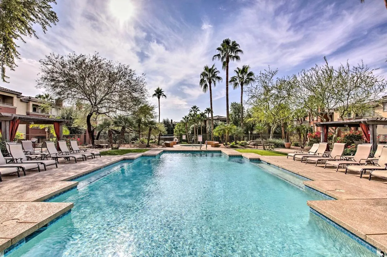 Central Phoenix Condo - Walk To Papago Park! 0*,  United States