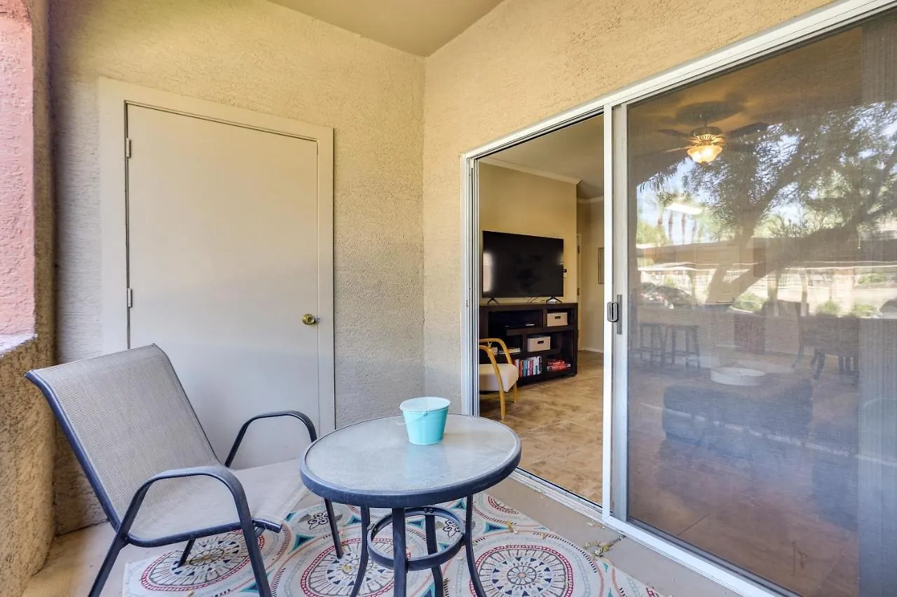 Central Phoenix Condo - Walk To Papago Park!