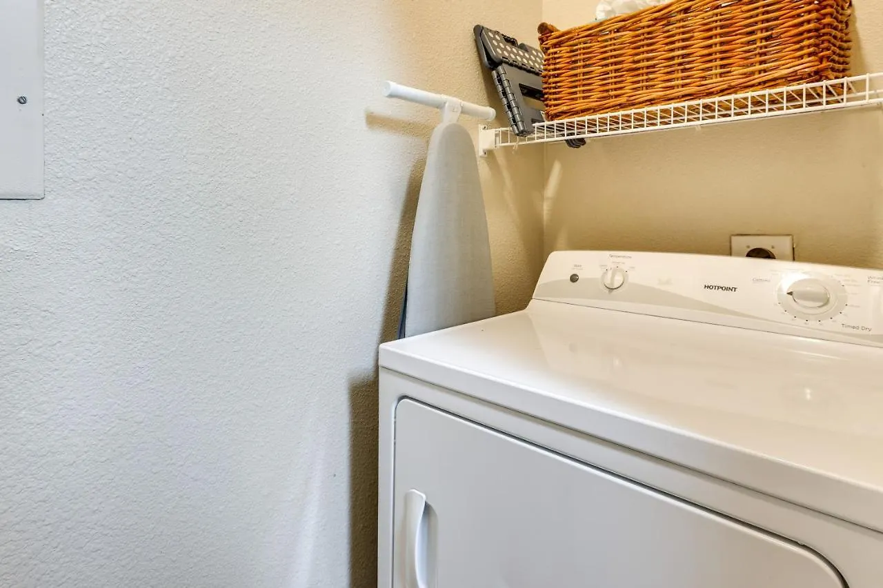 Apartment Central Phoenix Condo - Walk To Papago Park!