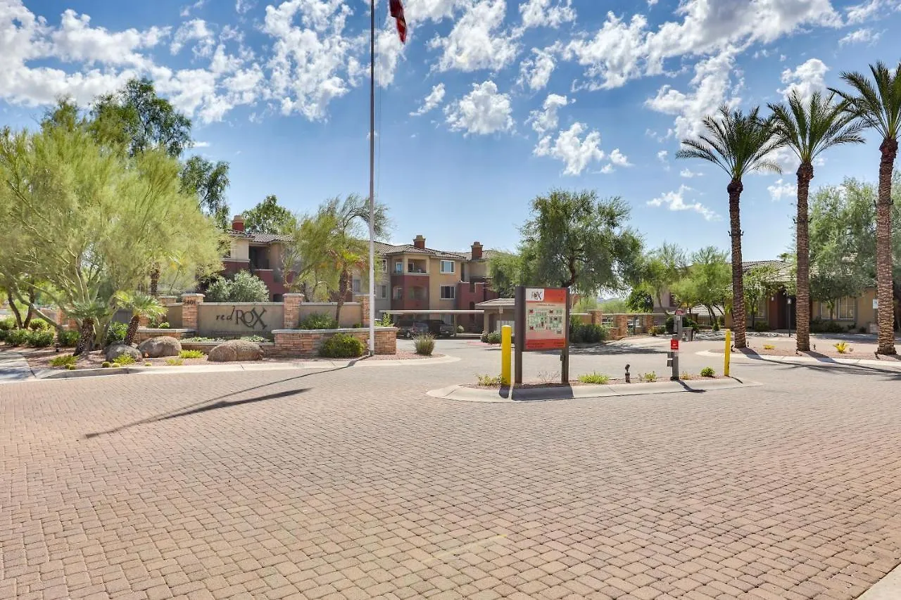 Apartment Central Phoenix Condo - Walk To Papago Park!