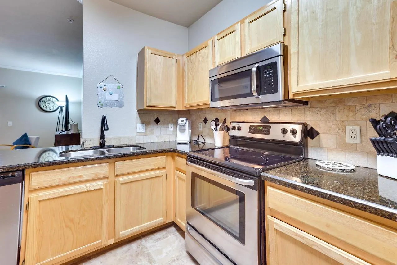 Central Phoenix Condo - Walk To Papago Park!